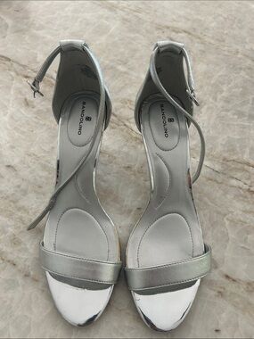 Bandolino silver heels